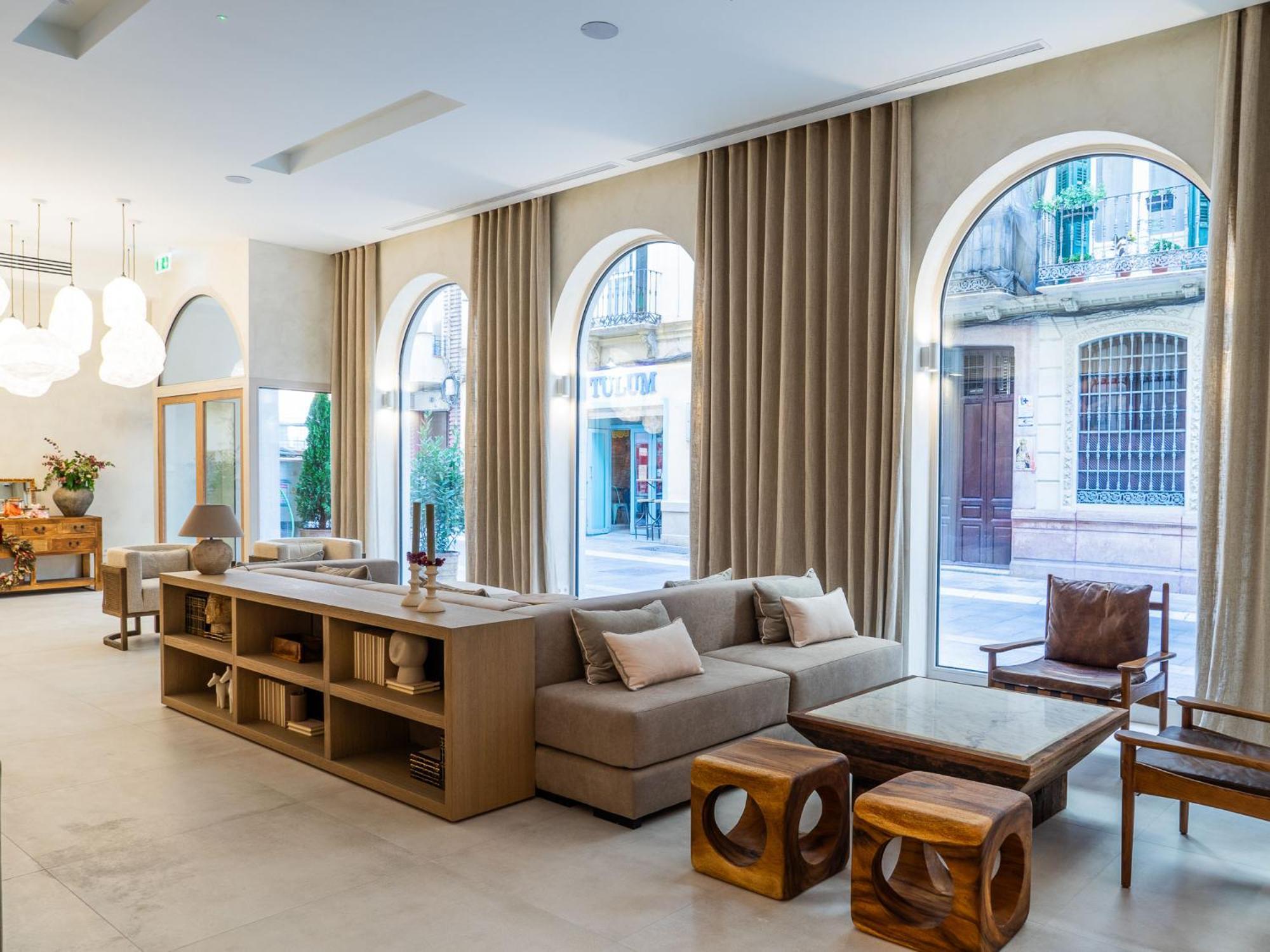 Hotel Well And Come Malaga Exterior photo