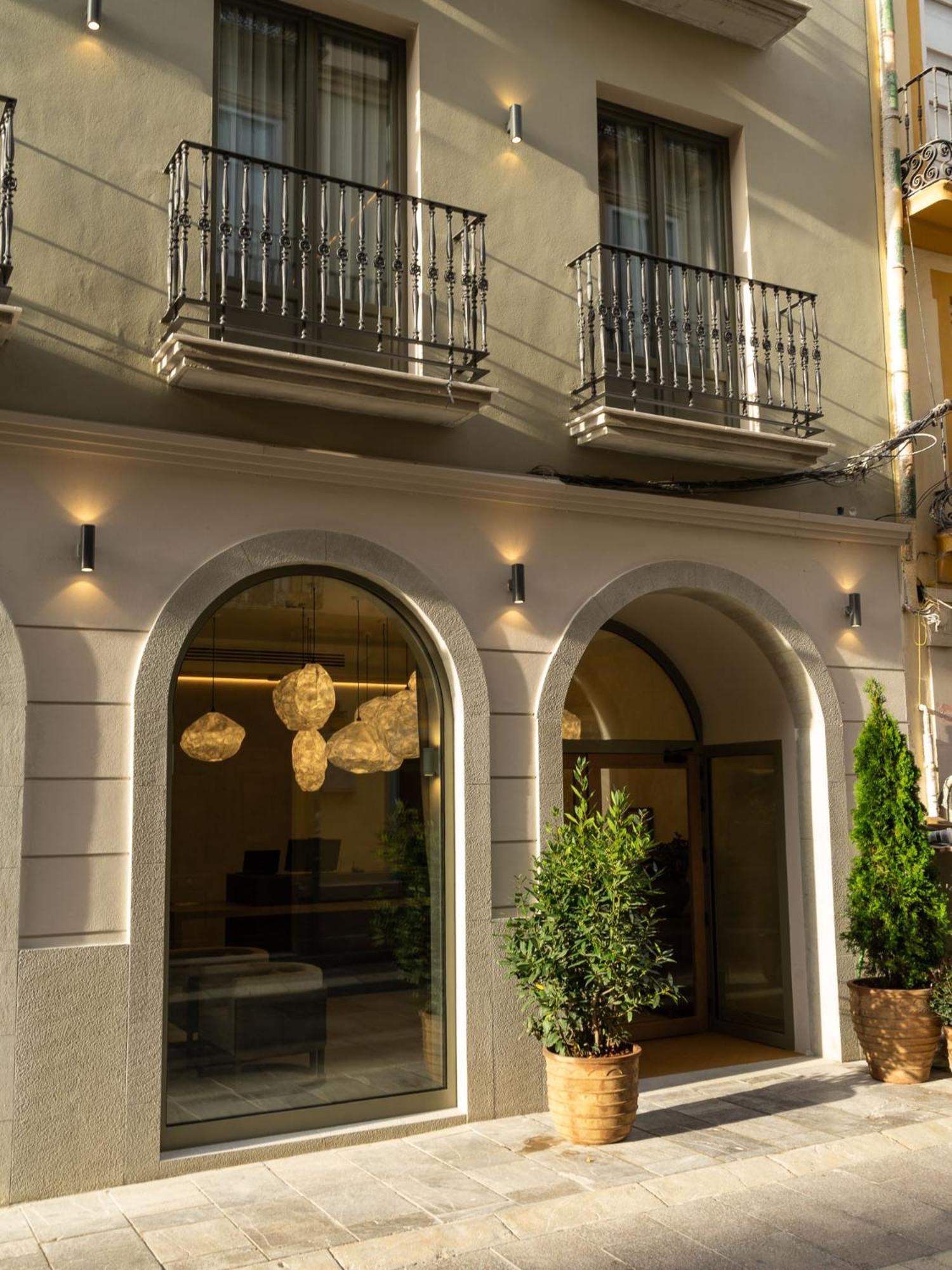 Hotel Well And Come Malaga Exterior photo