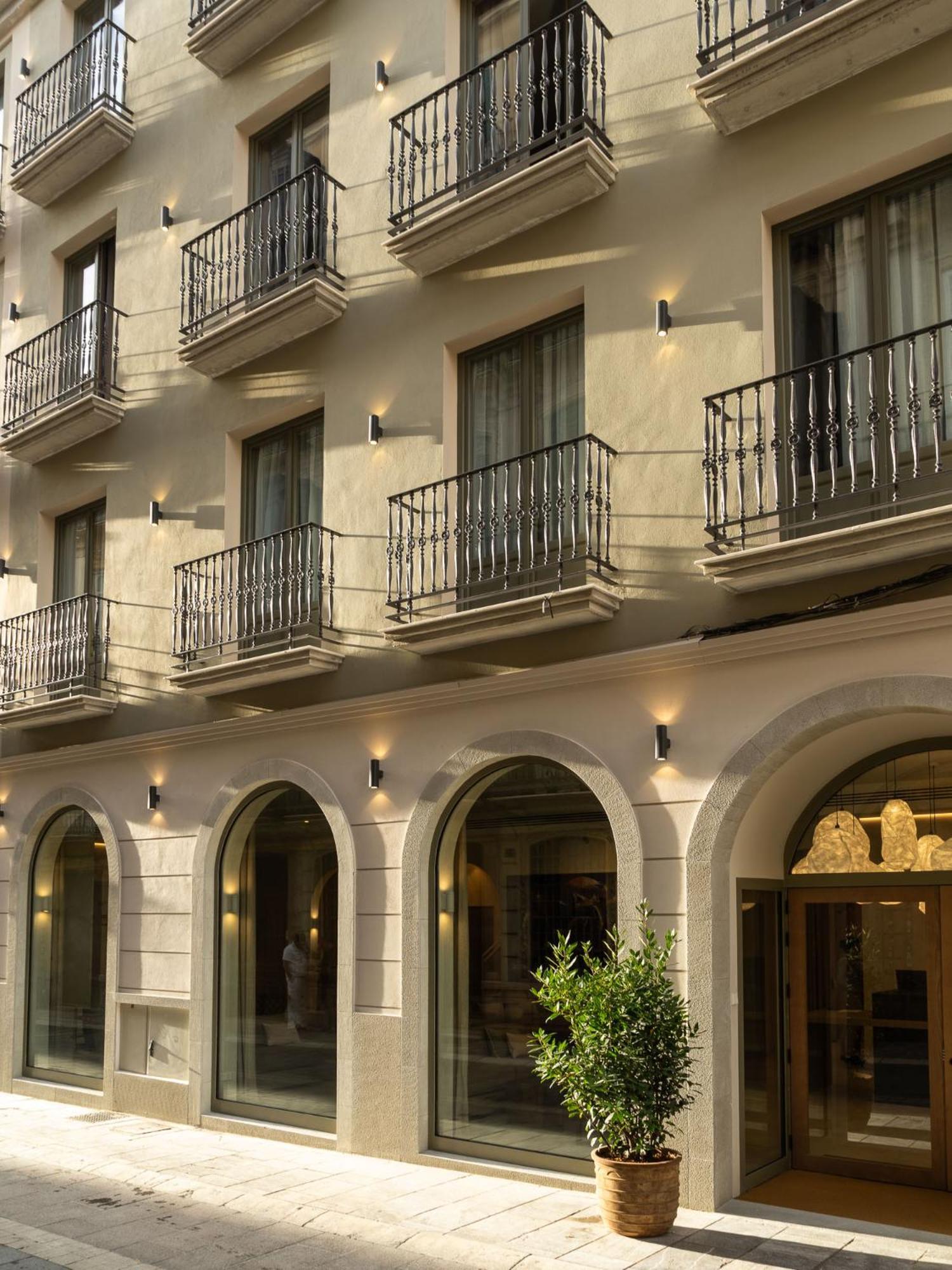 Hotel Well And Come Malaga Exterior photo